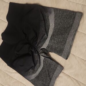Black and Gray Ombre Scrunch Spandex